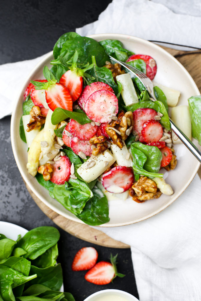 Spargel-Erdbeer Salat mit Spinat - Marisa&amp;#39;s Table