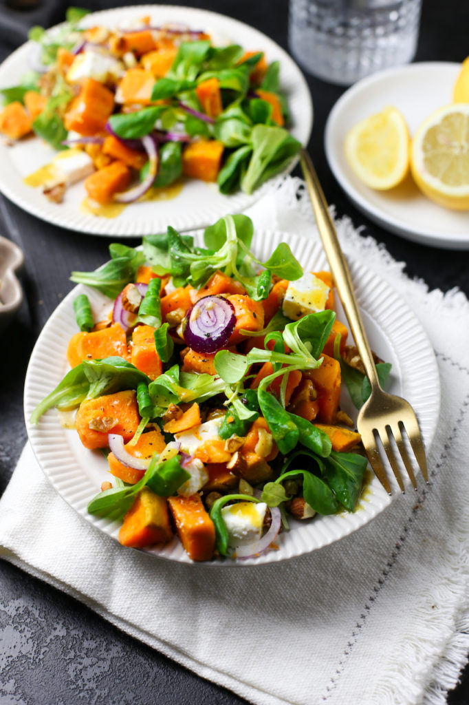 Warmer Süßkartoffelsalat mit Nüssen und Feta - Marisa&amp;#39;s Table